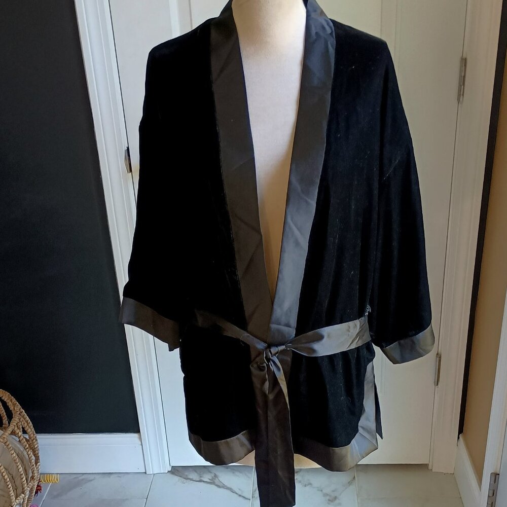 NEW! BLACK VELVET & SATIN TIE WAIST KIMONO